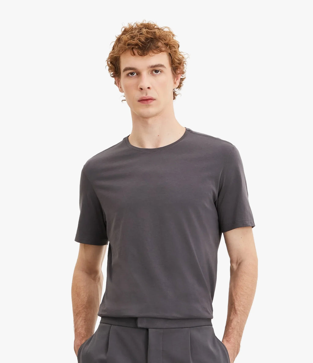 Camiseta Slim Básica – Gola Redonda Chumbo