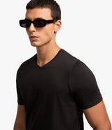 Camiseta Slim – Gola V Preto